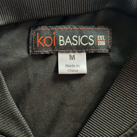Koi Basics Long sleeved front zip medical scrubs - Picture 3 of 4